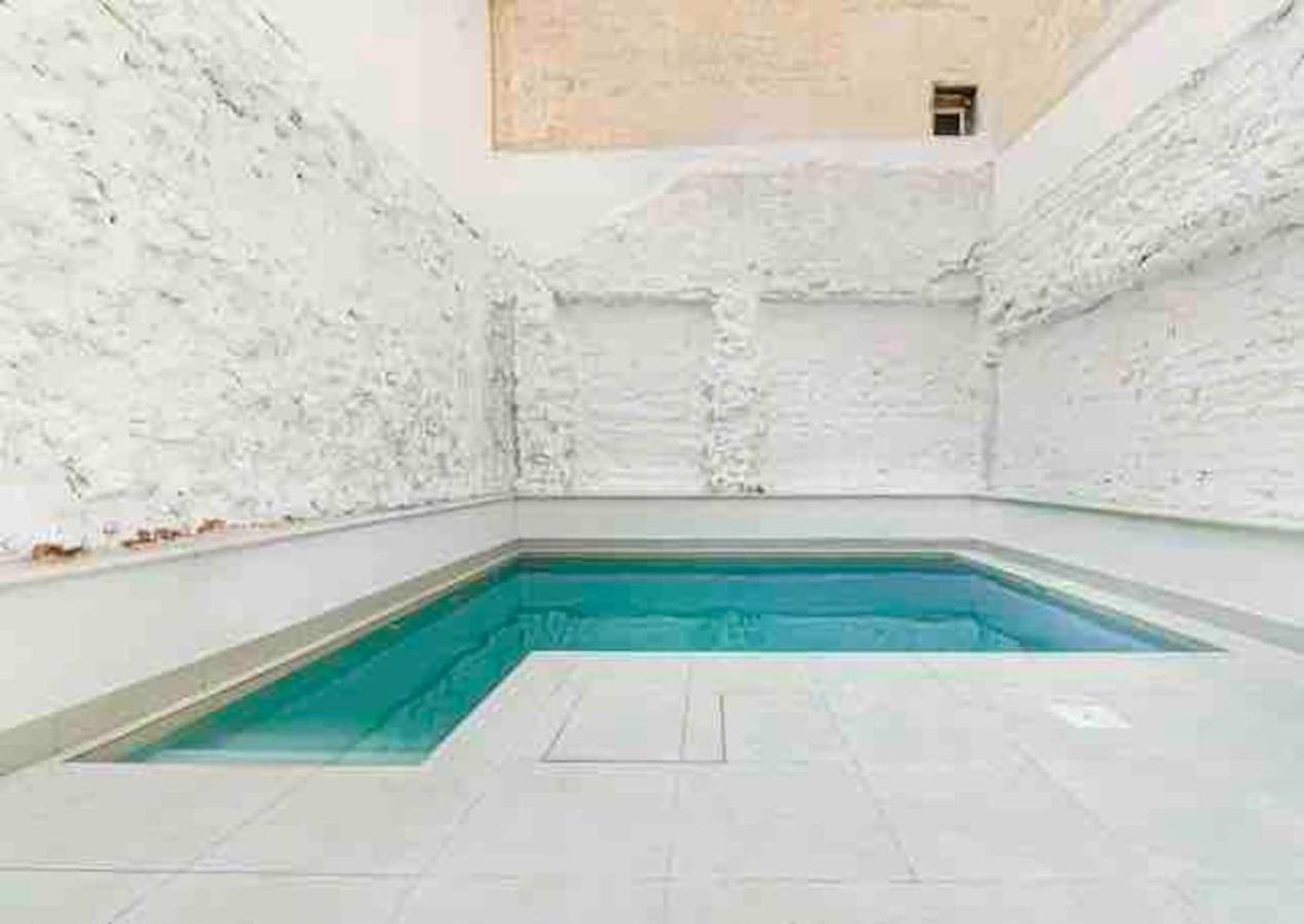 Apartamentos Breton 17 Suite Familiar Alicante Kültér fotó